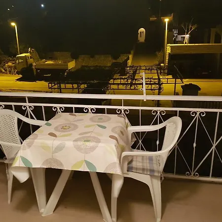 Milenko Opacak 3* Makarska