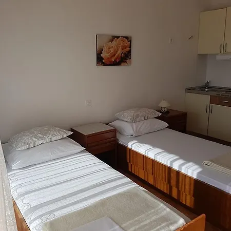 Milenko Opacak 3*